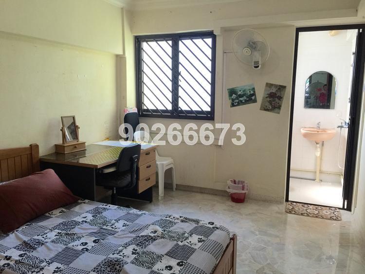 Blk 102 Jurong East Street 13 (Jurong East), HDB 3 Rooms #81818712